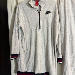 Nike Gray Long-Sleeve Pullover